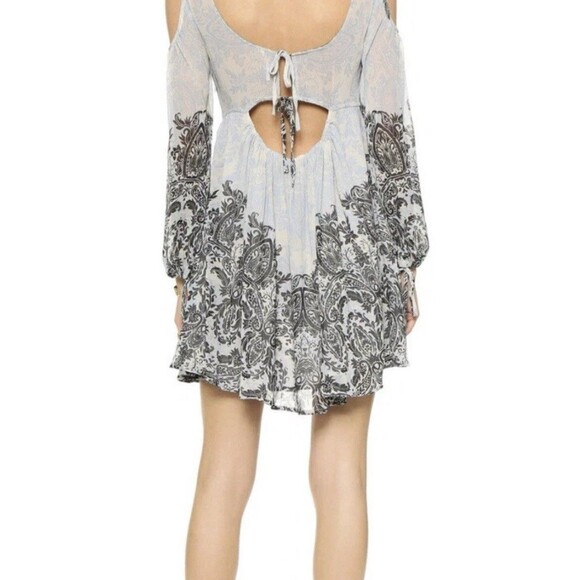 Free People Gray‎ Floral Mini Dress Sz Medium Penny Lover Cold Shoulder  Chiffon - Picture 2 of 15